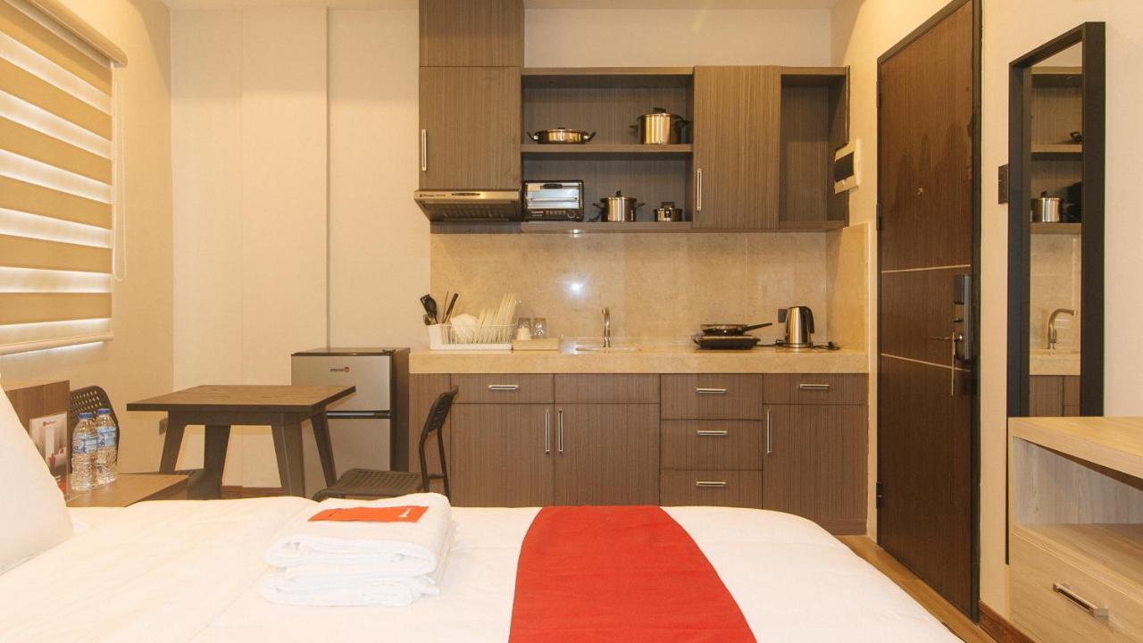 Reddoorz Plus @ Bez Tower And Residences San Juan San Juan  المظهر الخارجي الصورة