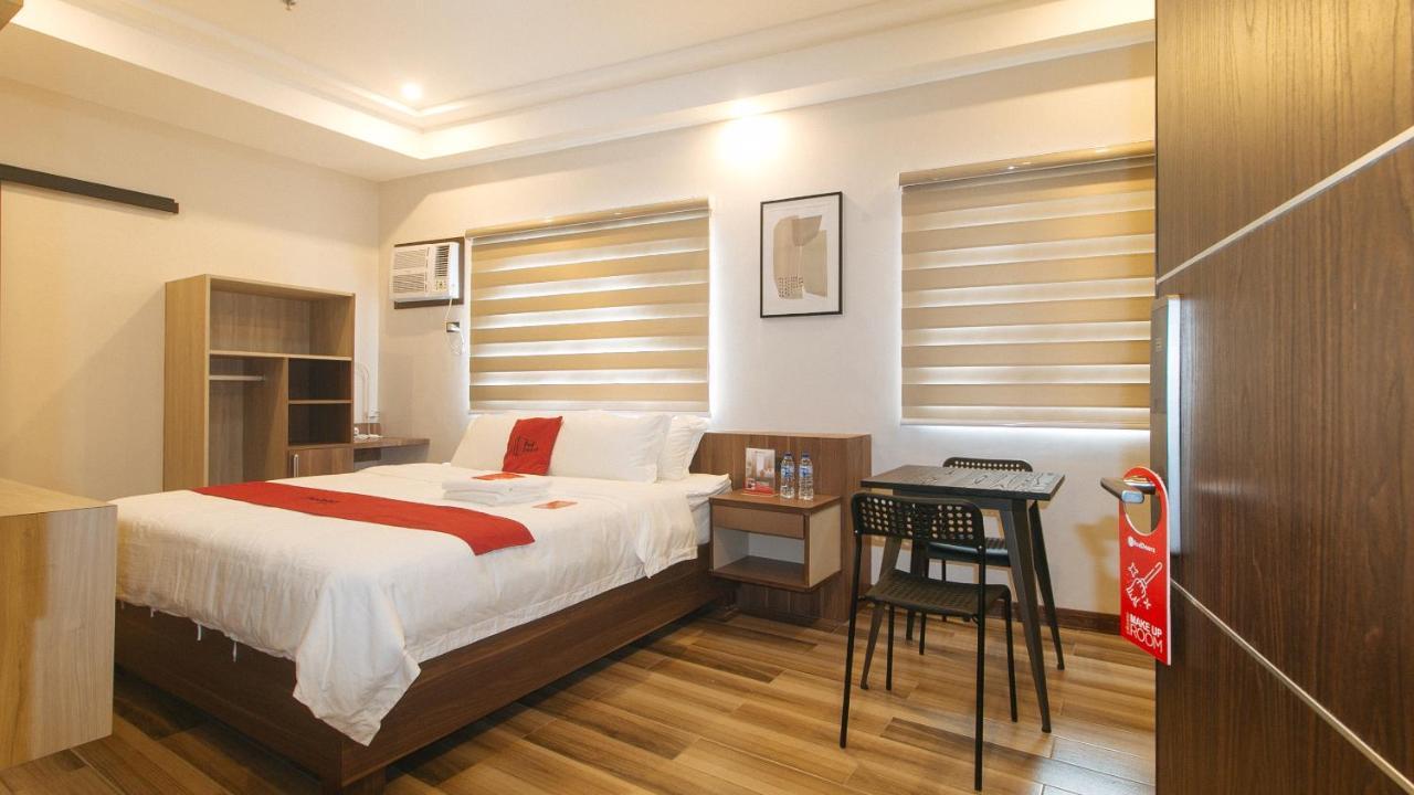 Reddoorz Plus @ Bez Tower And Residences San Juan San Juan  المظهر الخارجي الصورة