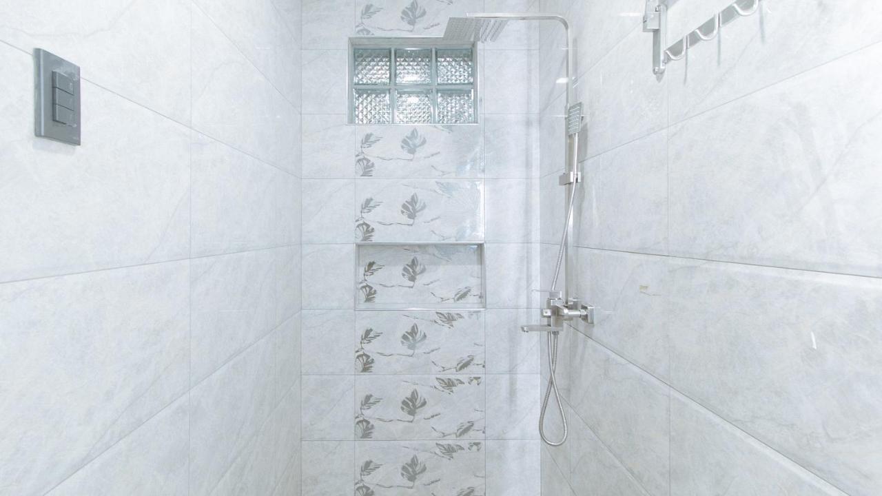 Reddoorz Plus @ Bez Tower And Residences San Juan San Juan  المظهر الخارجي الصورة
