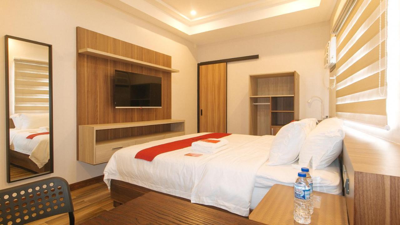 Reddoorz Plus @ Bez Tower And Residences San Juan San Juan  المظهر الخارجي الصورة