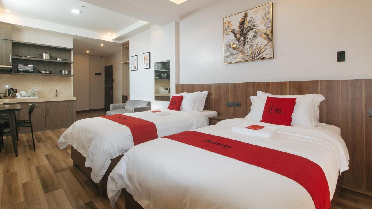 Reddoorz Plus @ Bez Tower And Residences San Juan San Juan  المظهر الخارجي الصورة