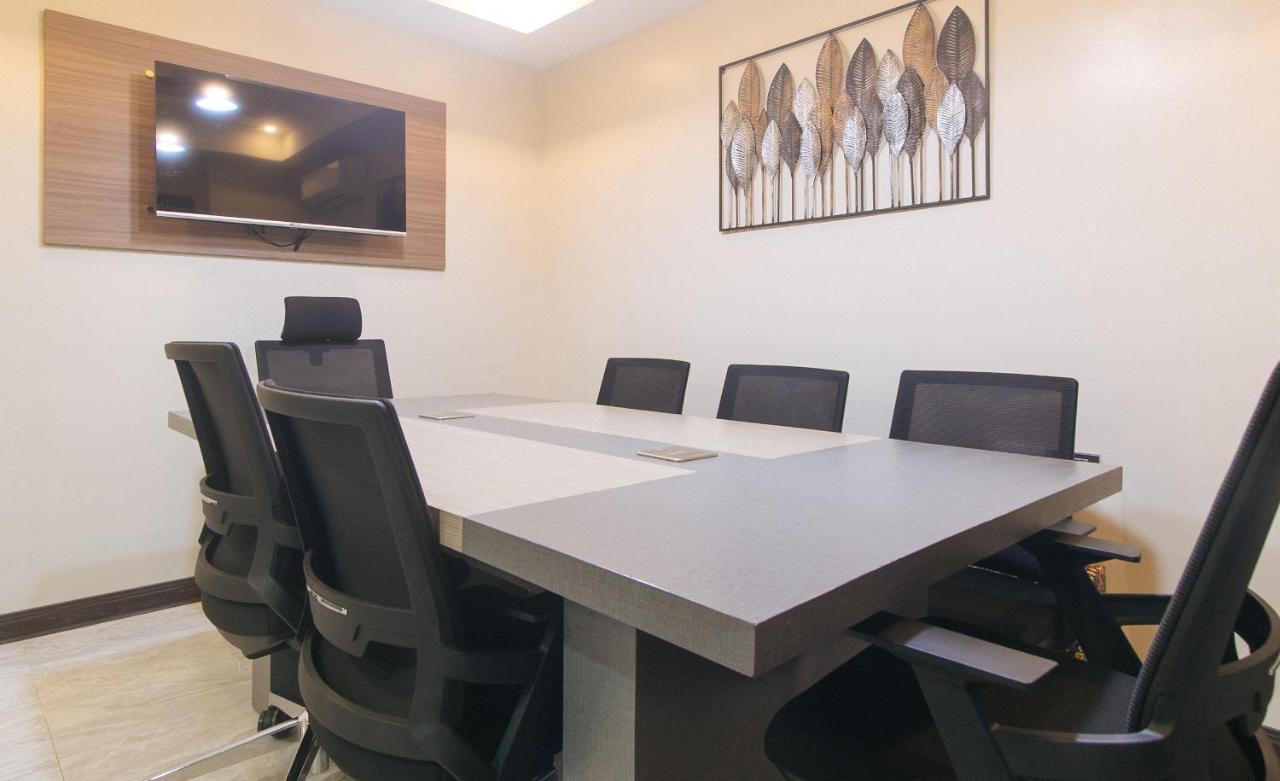 Reddoorz Plus @ Bez Tower And Residences San Juan San Juan  المظهر الخارجي الصورة